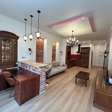 Old Town Retro House